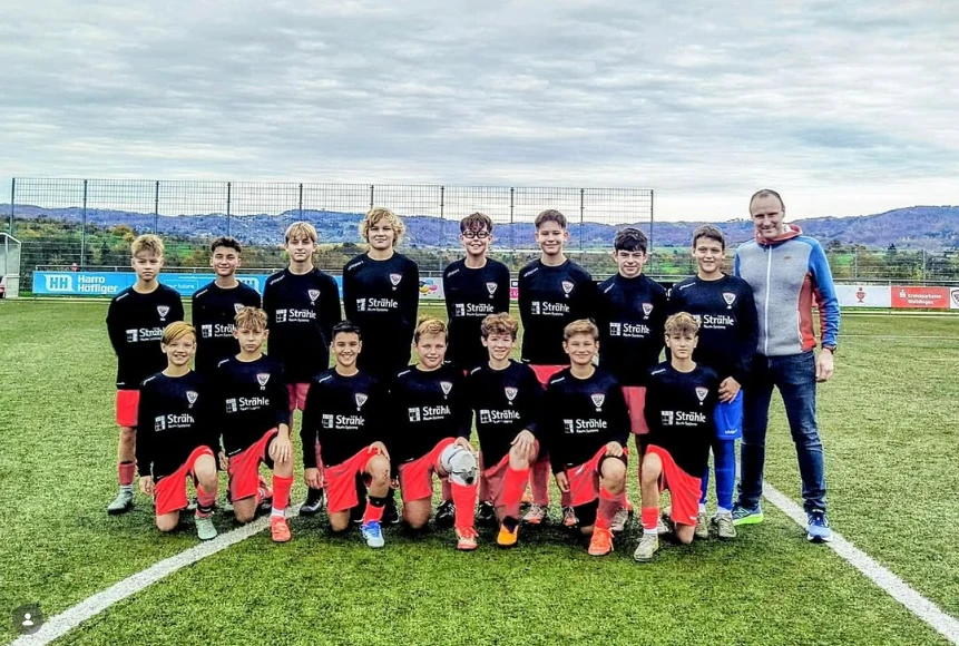 Gruppenbild Fussballspieler Jugendmannschaft